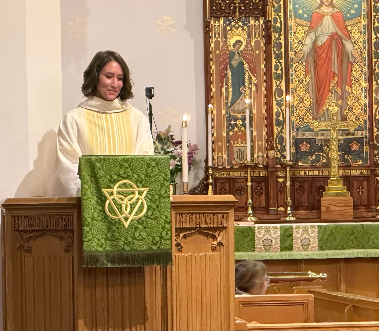 Pastor Kendra Wilde welcoming people to St. Peter's Cathedral